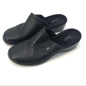 Clarks Black Clogs/Mules. Sz 8